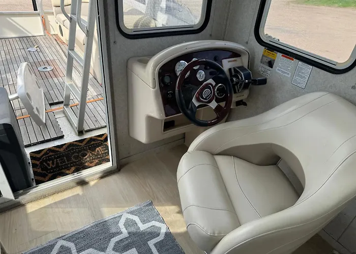 Venelauttasaunalautta Honkaranta 船屋 Jämijärvi